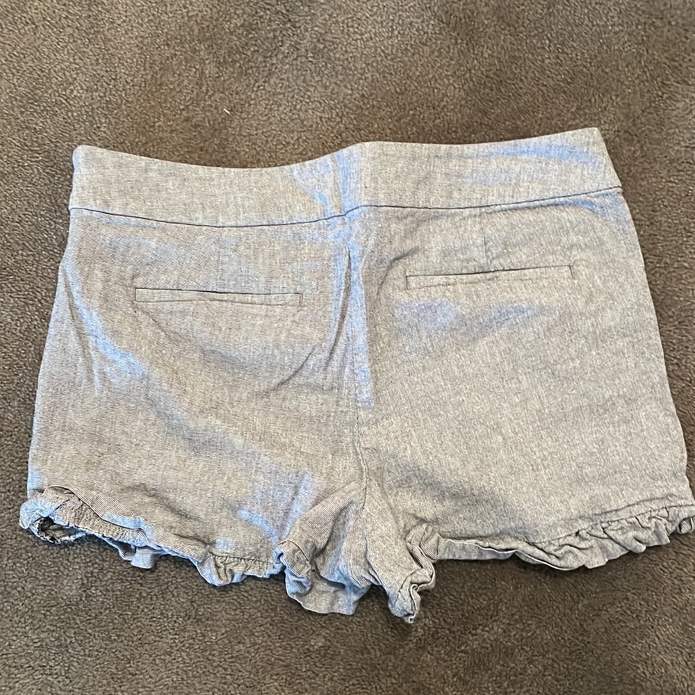 LOFT Ruffle Bottom Shorts - Picture 2 of 3